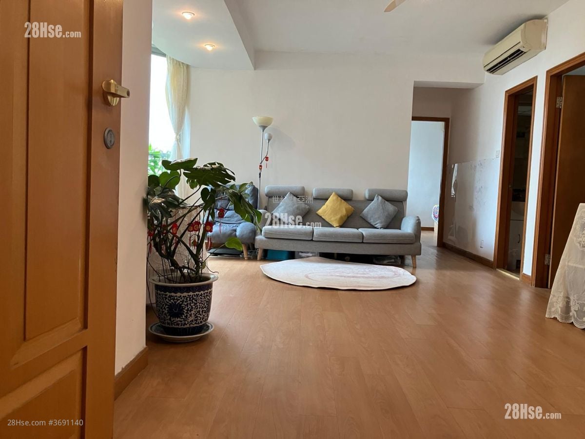 Skyview Cliff Sell 3 Bedrooms , 2 Bathrooms 805 ft²