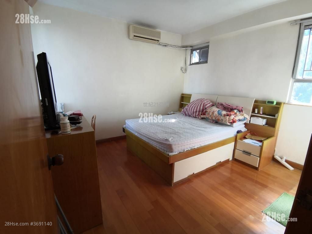 Skyview Cliff Sell 3 Bedrooms , 2 Bathrooms 805 ft²