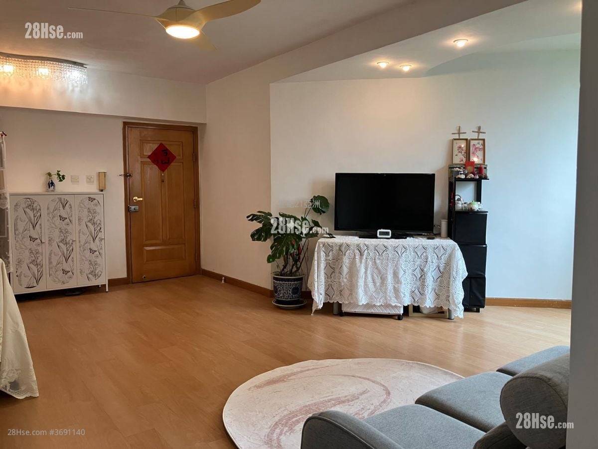 Skyview Cliff Sell 3 Bedrooms , 2 Bathrooms 805 ft²