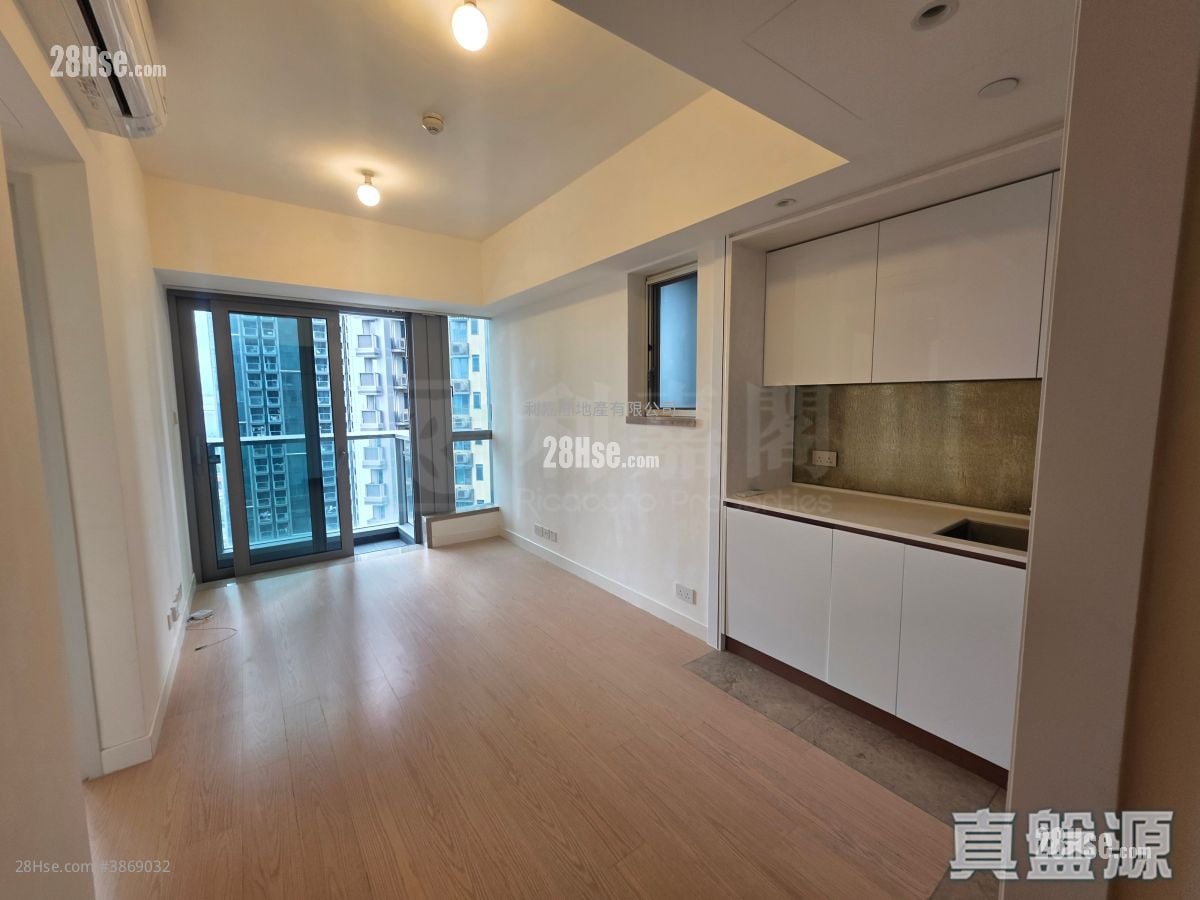 Monaco Rental 445 ft²