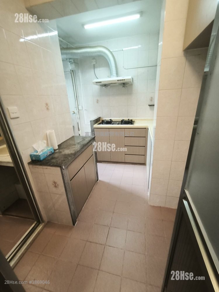 Hong Nga Court Rental 2 Bedrooms , 1 Bathroom 438 ft²