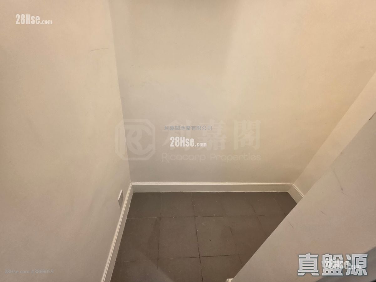 Monaco Rental 762 ft²