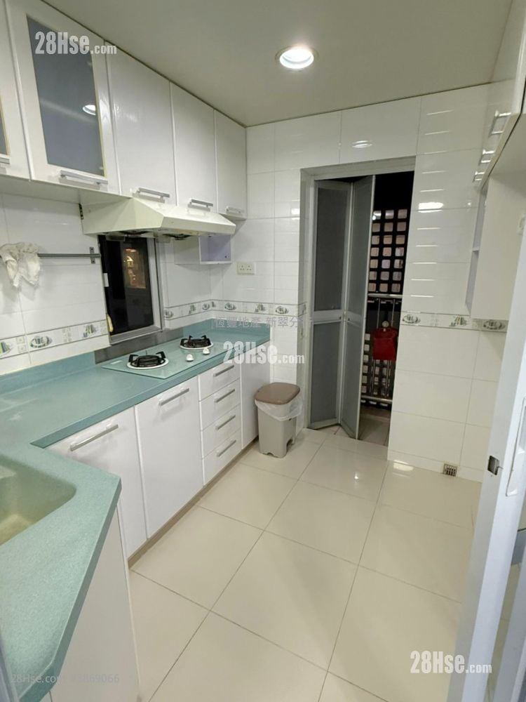 Yan Tsui Court Rental 2 Bedrooms , 1 Bathroom