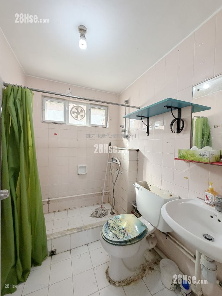 Village Rental 3 Bedrooms , 1 Bathroom 630 ft²