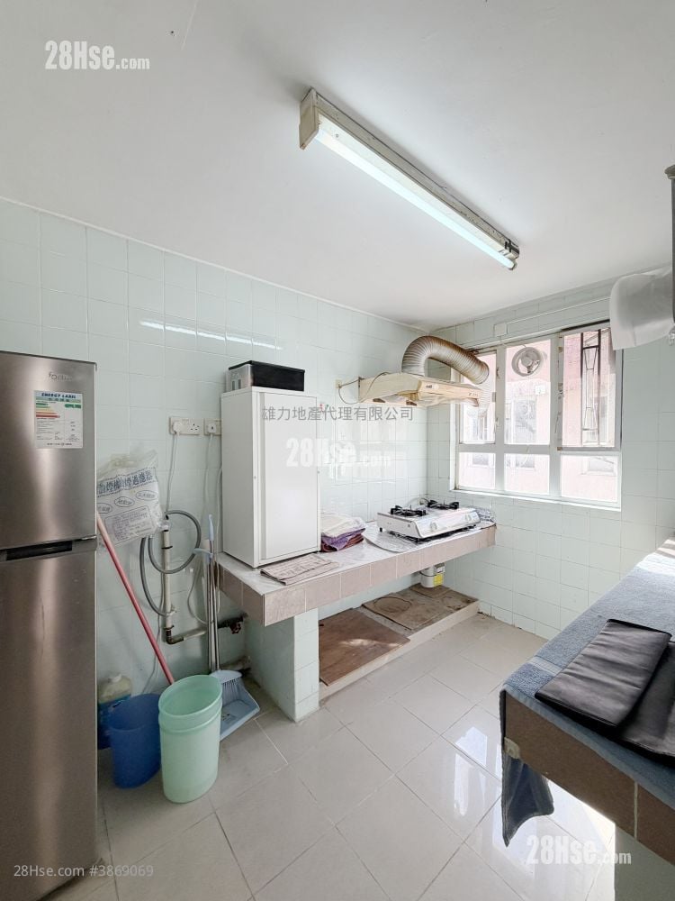 Village Rental 3 Bedrooms , 1 Bathroom 630 ft²
