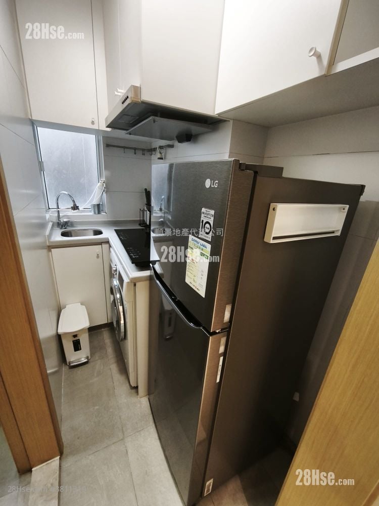 Fortuna Building Rental 328 ft²