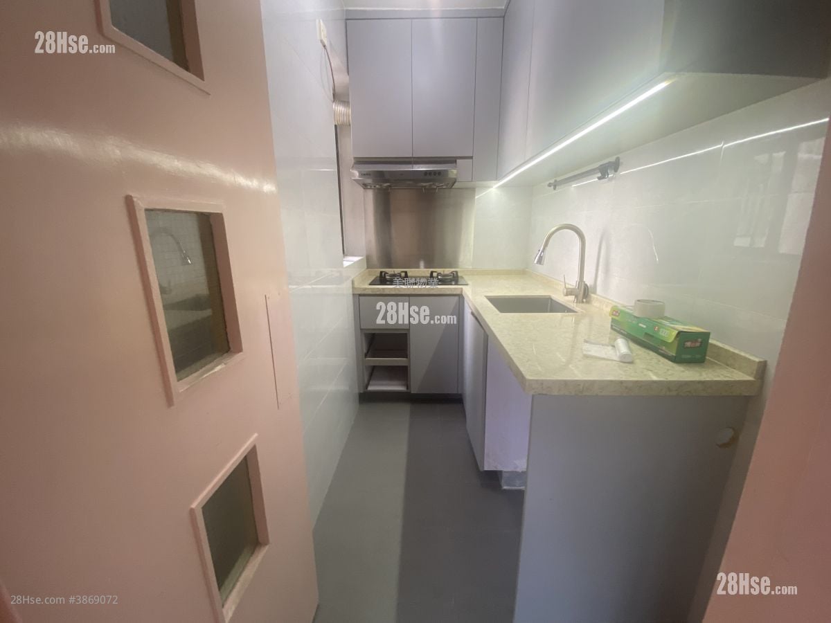 Sunshine Grove Sell 2 Bedrooms 477 ft²