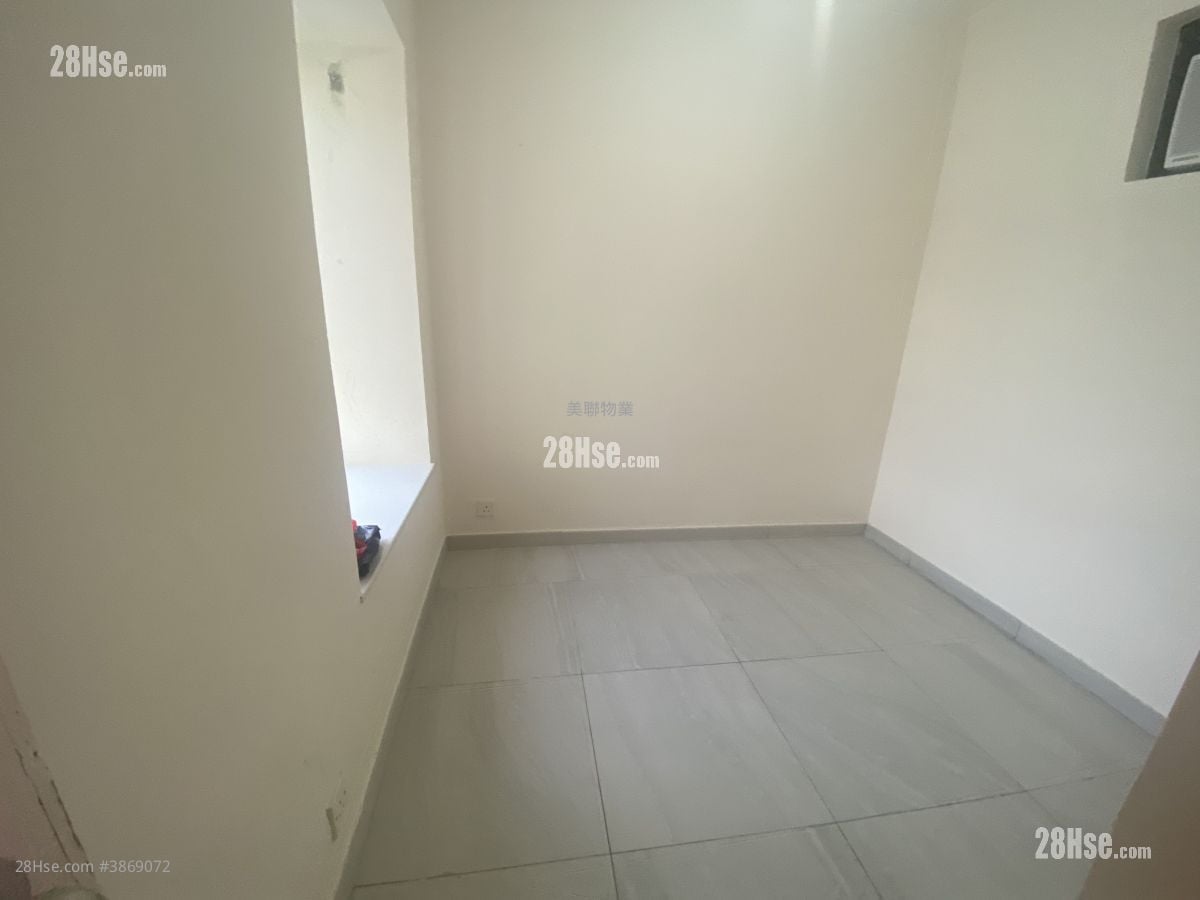 Sunshine Grove Sell 2 Bedrooms 477 ft²
