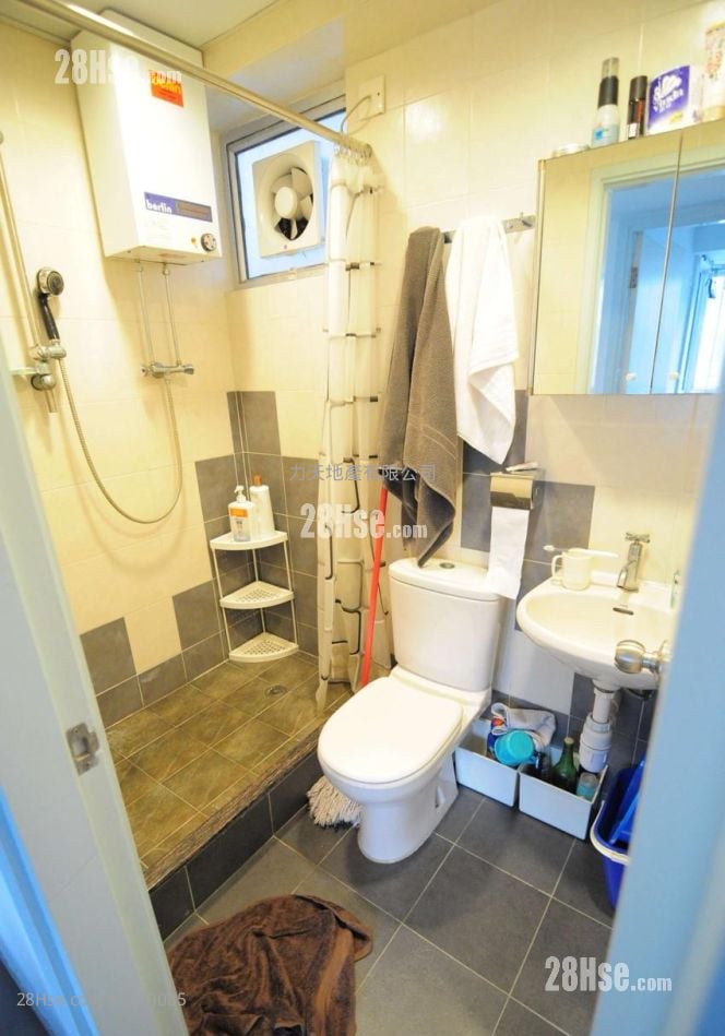 Grandeur Garden Rental 328 ft²
