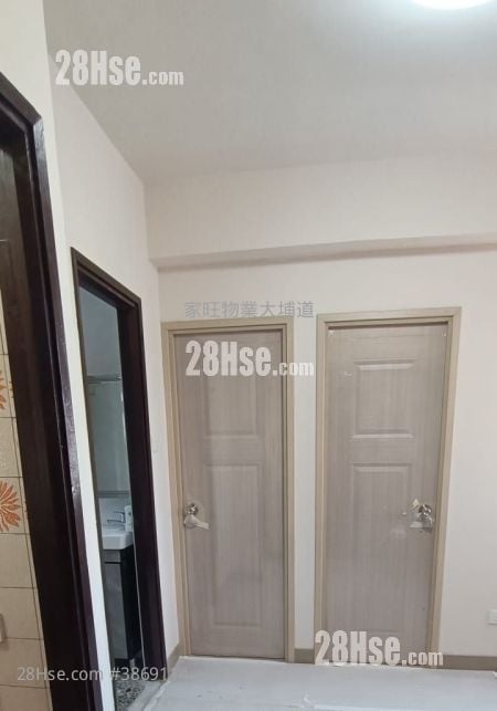 Godfrey Centre Sell 2 Bedrooms , 1 Bathroom 237 ft²