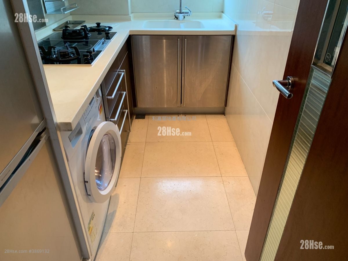 The Harbourside Rental 2 Bedrooms , 2 Bathrooms 743 ft²