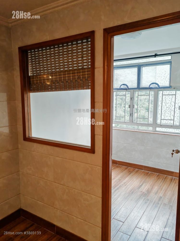 King Tsui Court Rental 2 Bedrooms , 1 Bathroom 385 ft²
