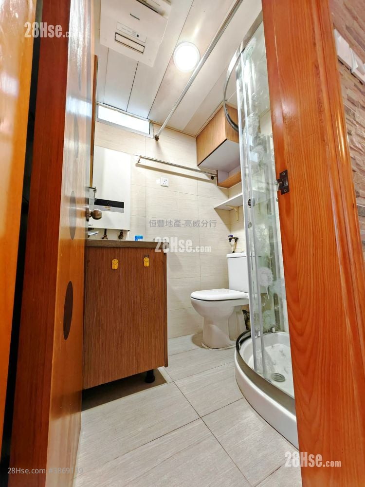 King Tsui Court Rental 2 Bedrooms , 1 Bathroom 385 ft²