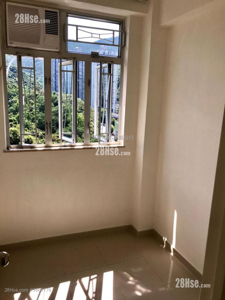 Kin Yip Building Rental 2 Bedrooms , 1 Bathroom 257 ft²