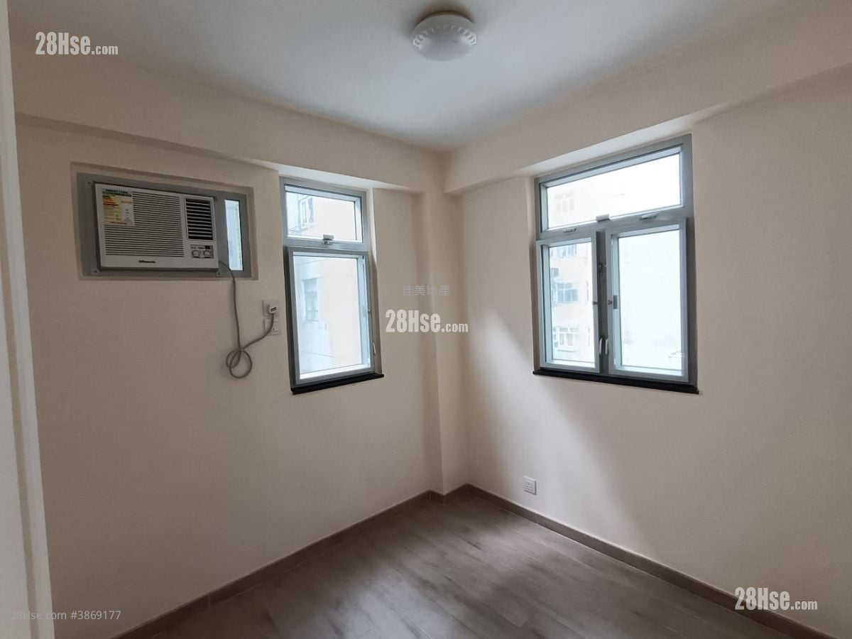 Wyler Gardens Rental 2 Bedrooms , 1 Bathroom 336 ft²