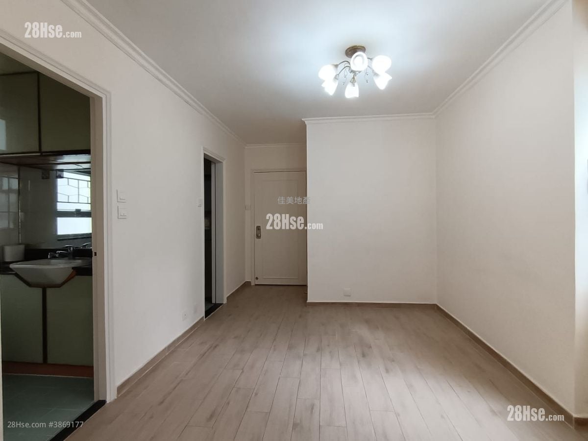 Wyler Gardens Rental 2 Bedrooms , 1 Bathroom 336 ft²