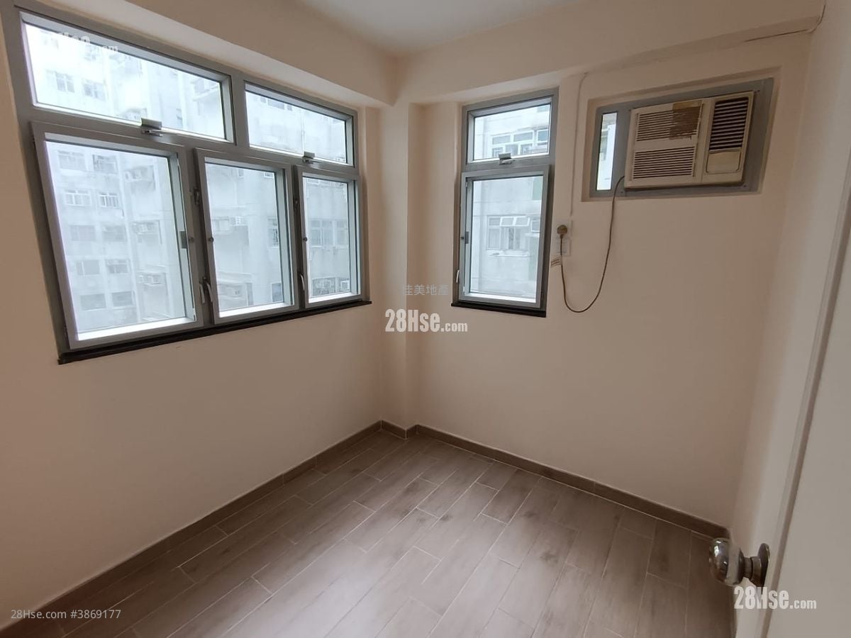Wyler Gardens Rental 2 Bedrooms , 1 Bathroom 336 ft²