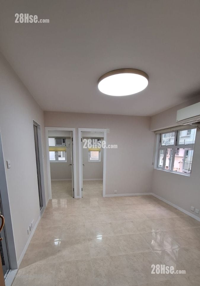 Whampoa Estate Sell 2 Bedrooms , 1 Bathroom 401 ft²