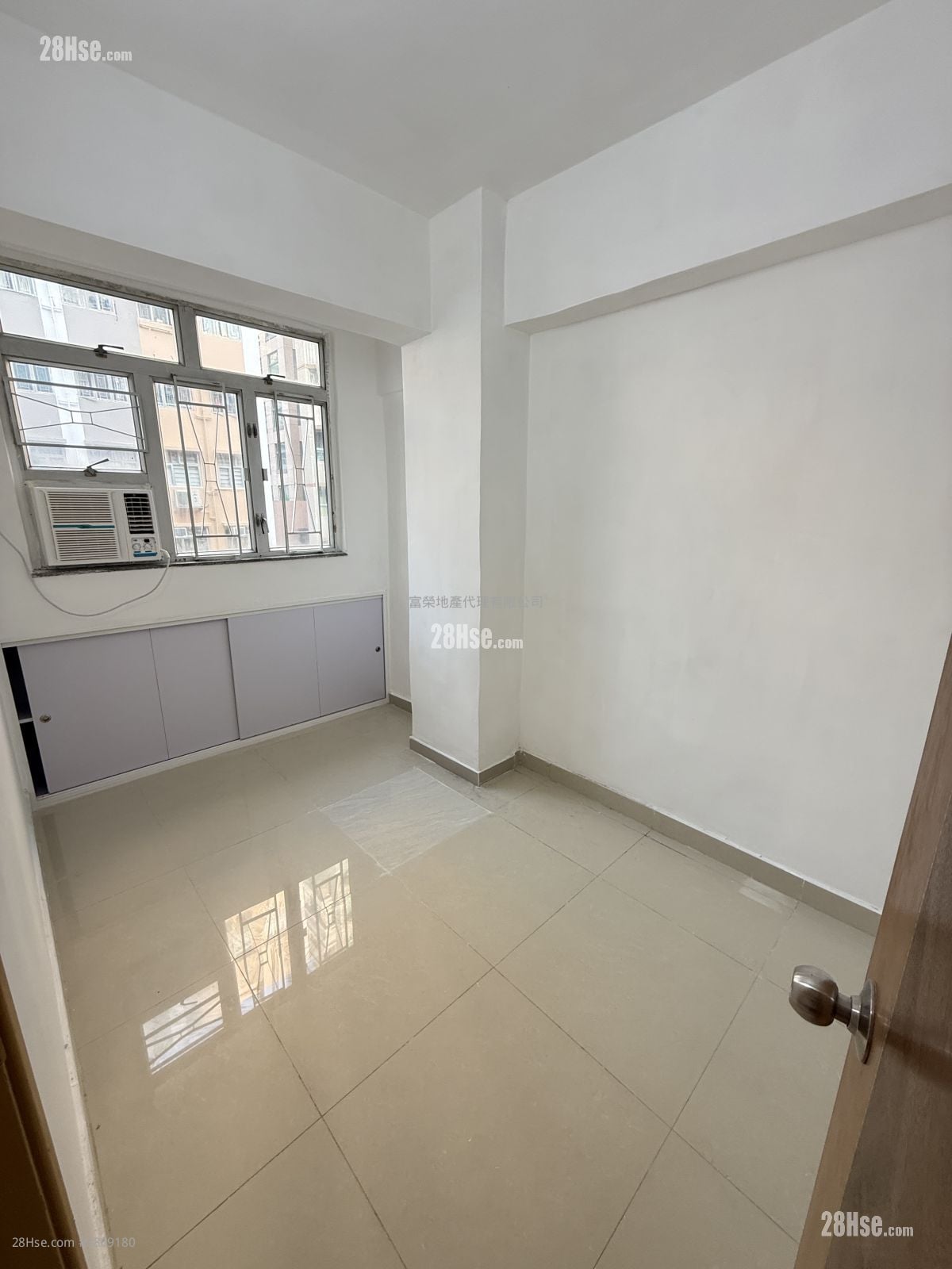 Whampoa Building Rental 2 Bedrooms , 1 Bathroom 340 ft²