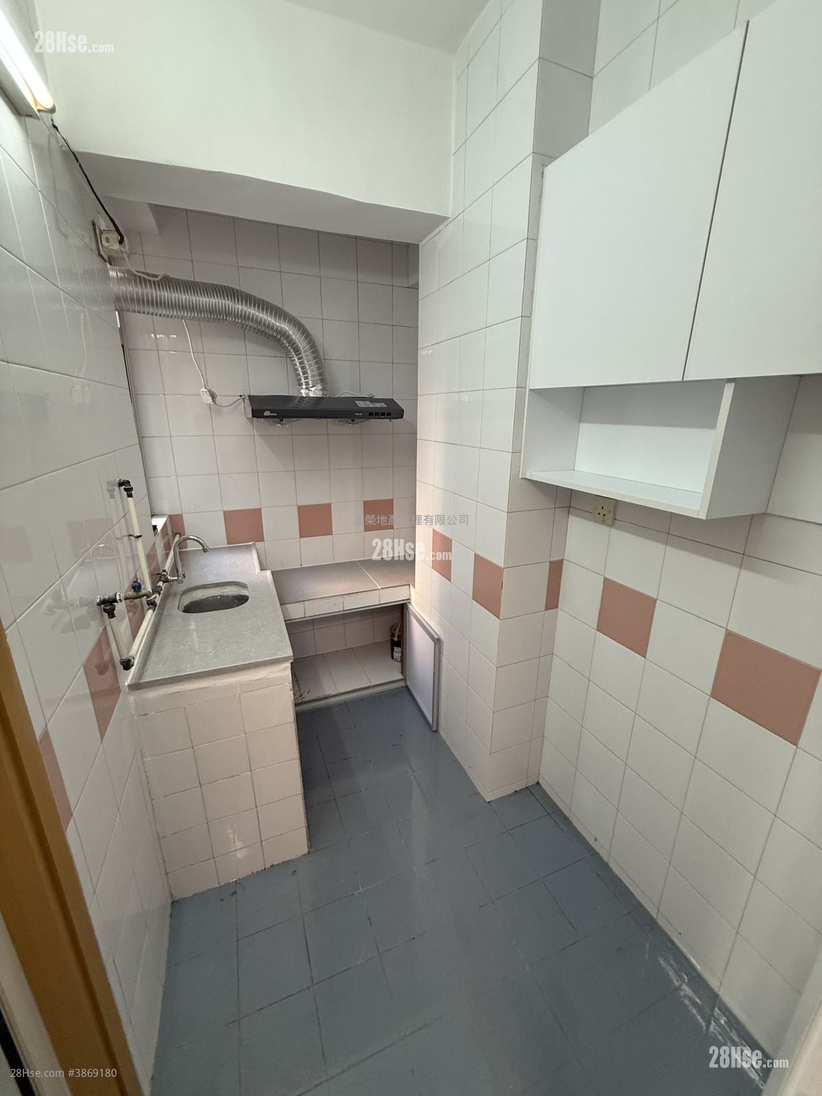 Whampoa Building Rental 2 Bedrooms , 1 Bathroom 340 ft²
