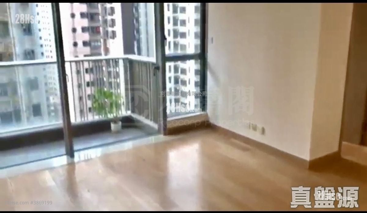 Island Crest Sell 2 Bedrooms , 1 Bathroom 555 ft²