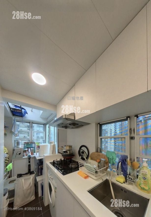 King Fai Court Sell 1 Bedroom , 1 Bathroom 400 ft²