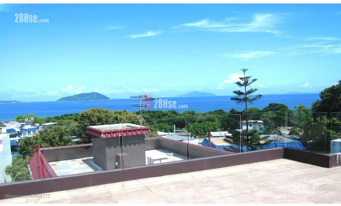 Village Rental 5+ Bedrooms , 5+ Bathrooms 2,100 ft²