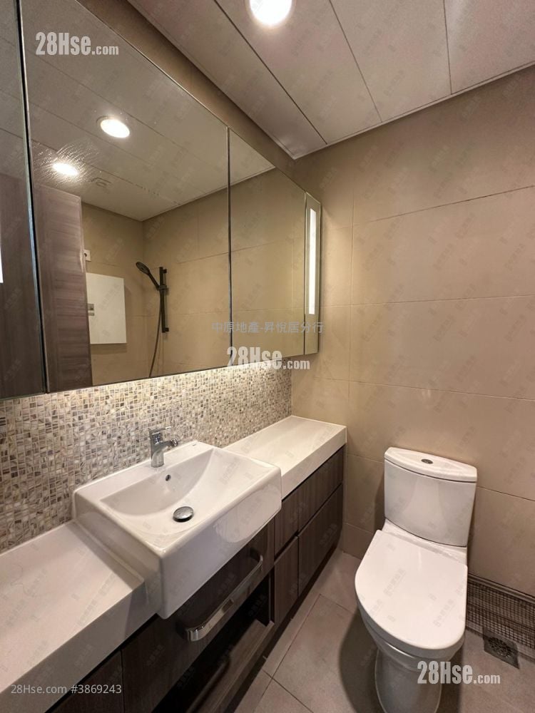 Heya Crystal Rental 2 Bedrooms , 1 Bathroom 498 ft²