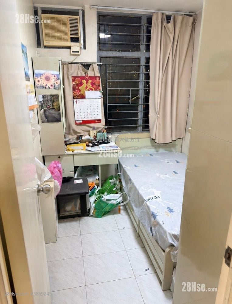 鳳德邨 售盤 2 房 407 平方呎