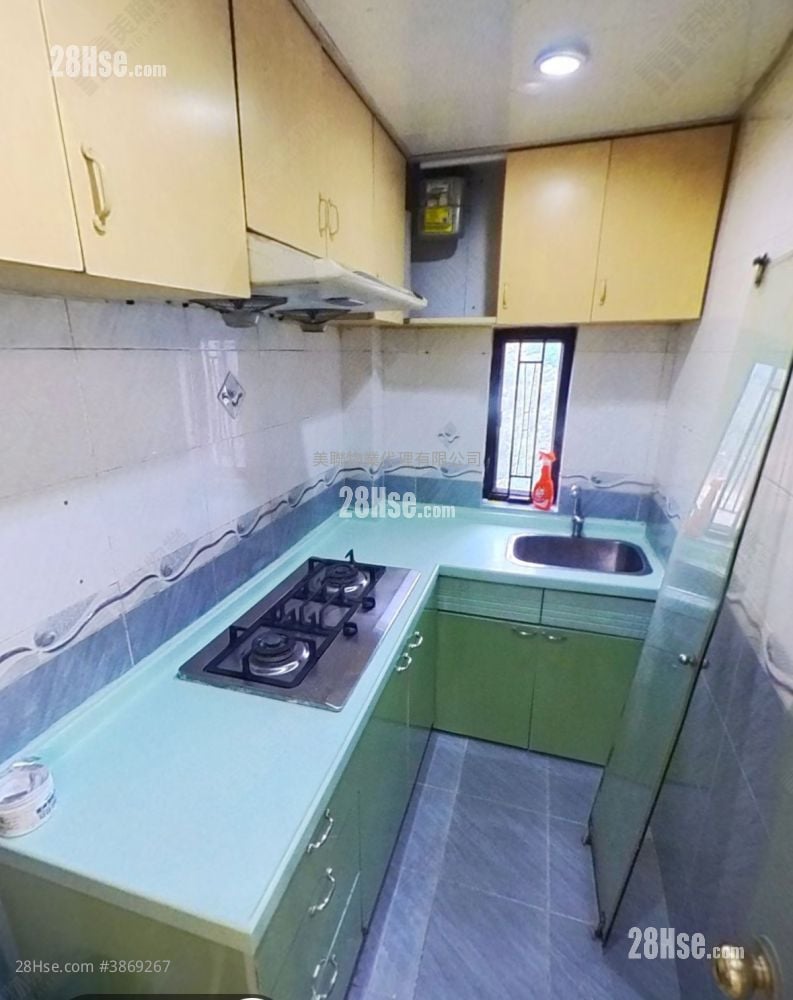 Luk Yeung Sun Chuen Rental 2 Bedrooms , 1 Bathroom 445 ft²