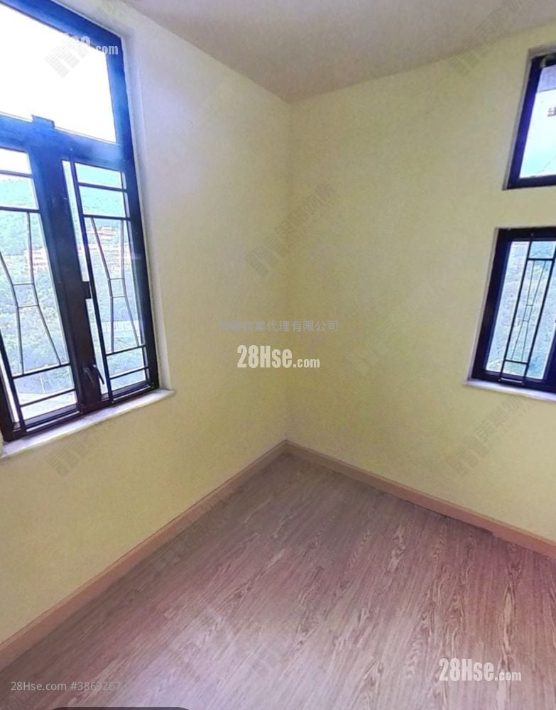 Luk Yeung Sun Chuen Rental 2 Bedrooms , 1 Bathroom 445 ft²