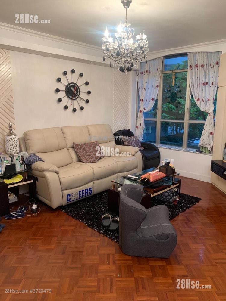 Whampoa Garden Sell 4 Bedrooms , 2 Bathrooms 797 ft²