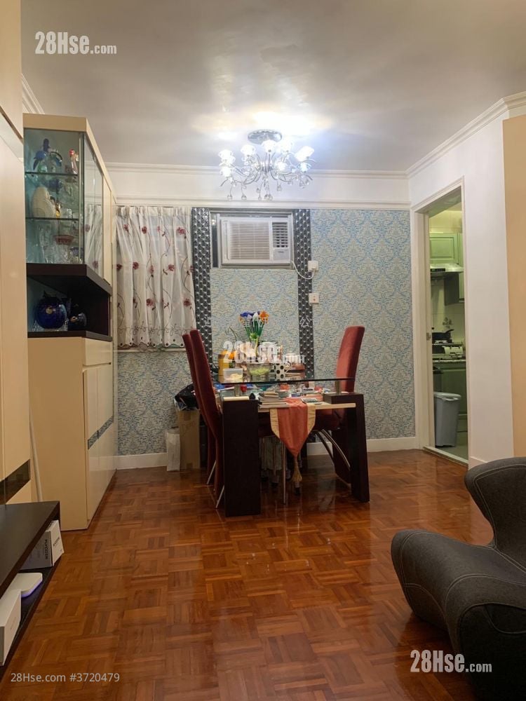 Whampoa Garden Sell 4 Bedrooms , 2 Bathrooms 797 ft²