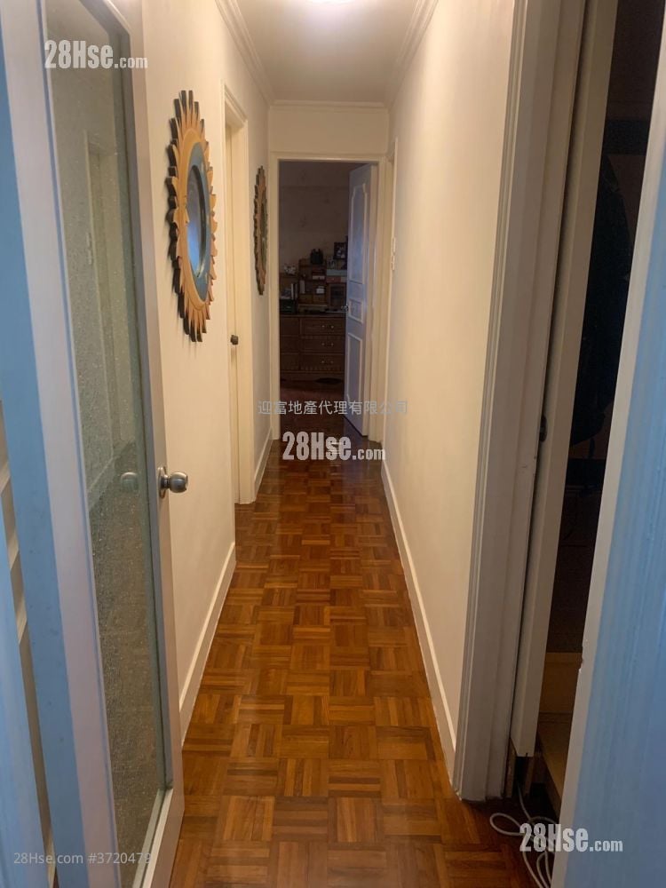 Whampoa Garden Sell 4 Bedrooms , 2 Bathrooms 797 ft²