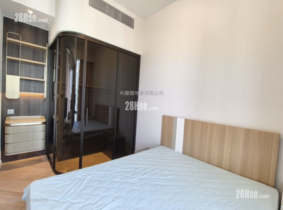 Henley Park Rental 1 Bedroom , 1 Bathroom 384 ft²