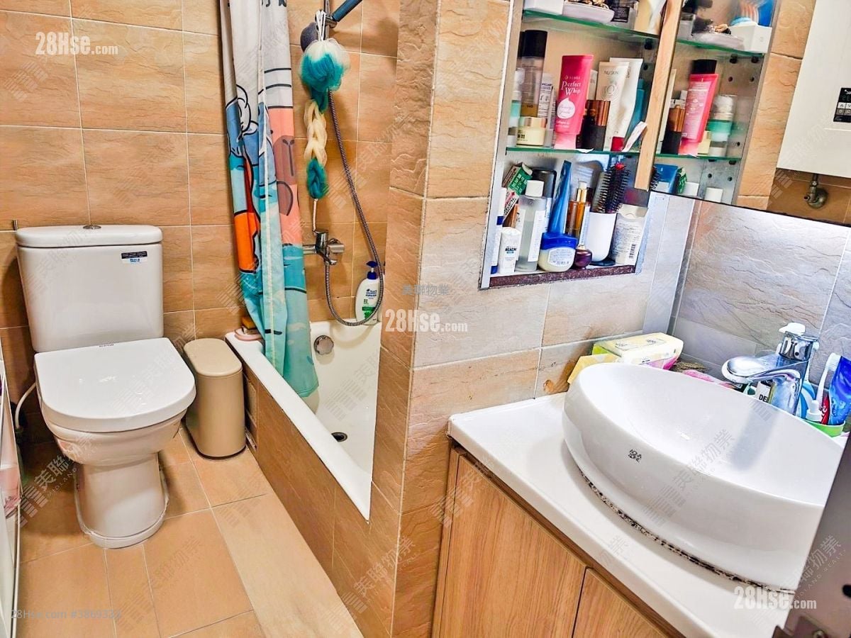 Riviera Gardens Rental 2 Bedrooms , 1 Bathroom 422 ft²