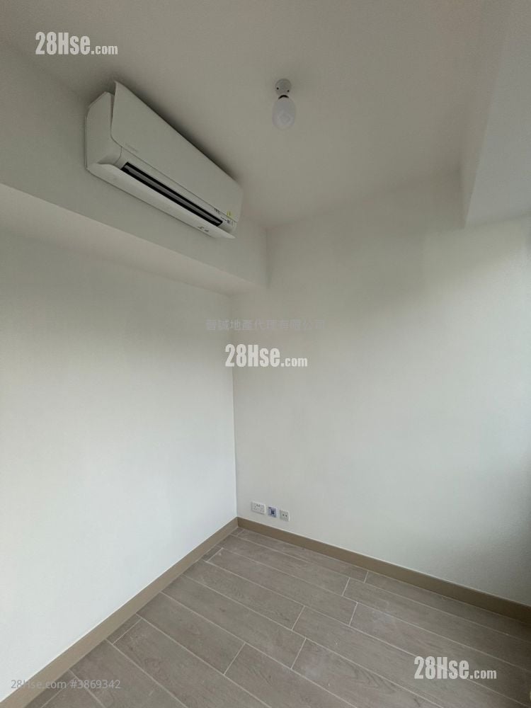 Gold Coast Bay Rental 313 ft²