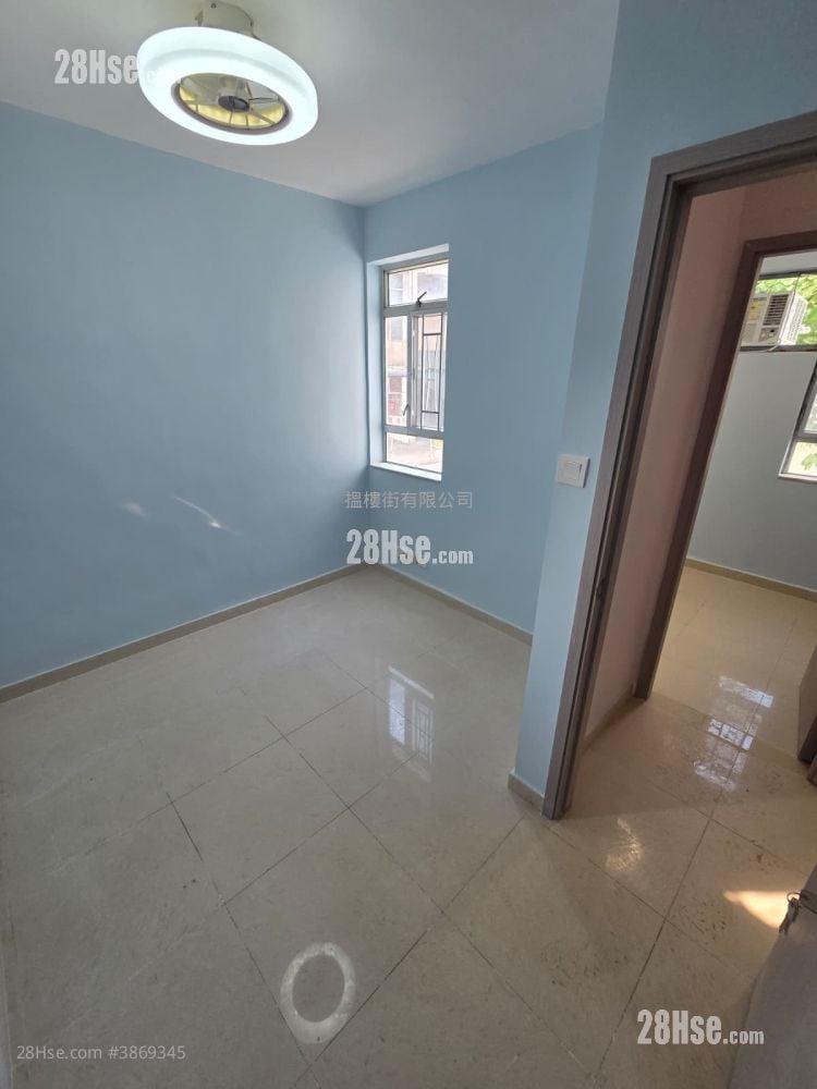 master room: Chevalier Garden Rental 590 ft²