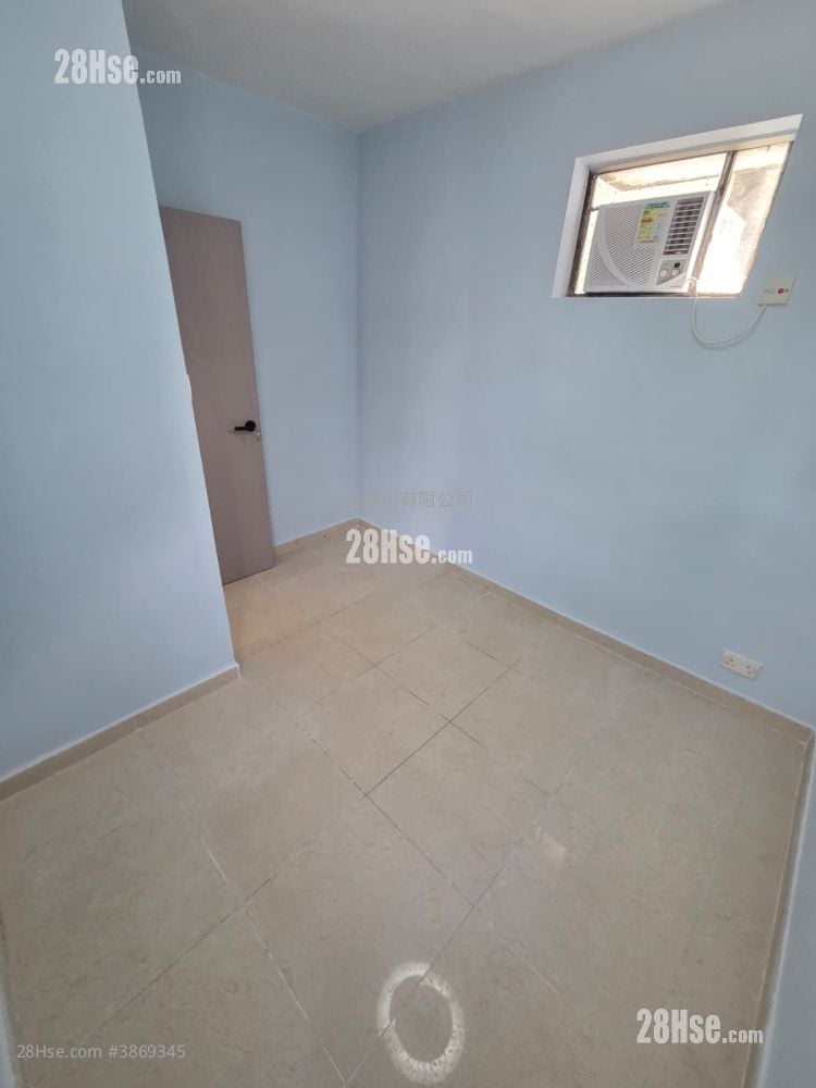 master room: Chevalier Garden Rental 590 ft²