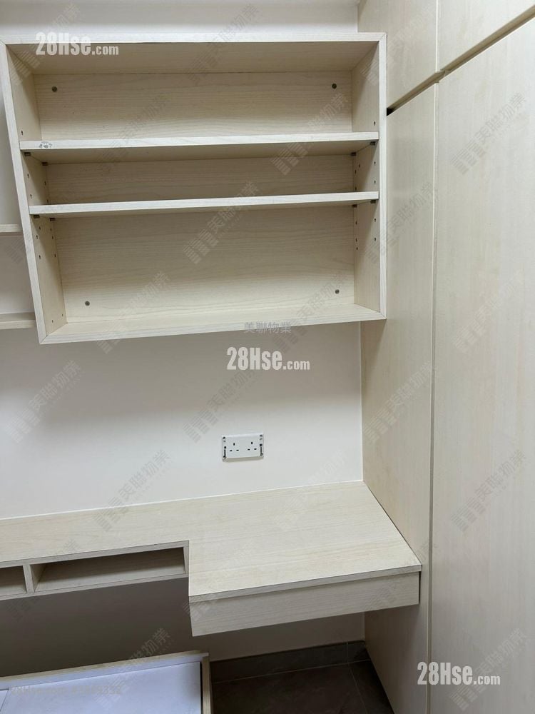 Sunshine City Rental 3 Bedrooms , 2 Bathrooms 503 ft²