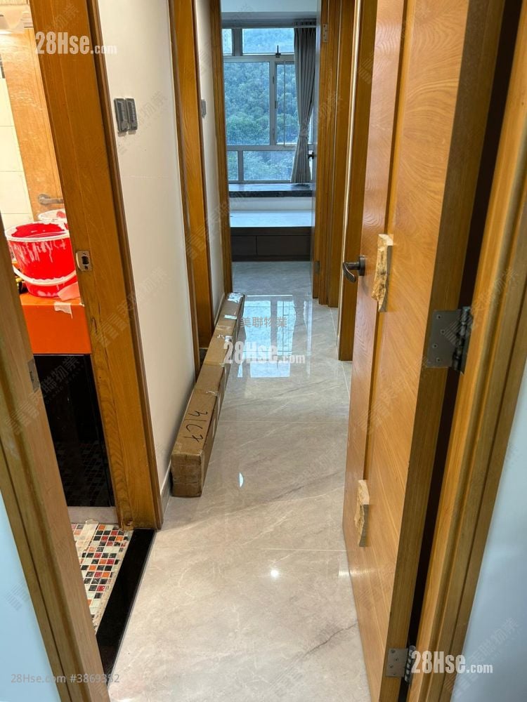 Sunshine City Rental 3 Bedrooms , 2 Bathrooms 503 ft²