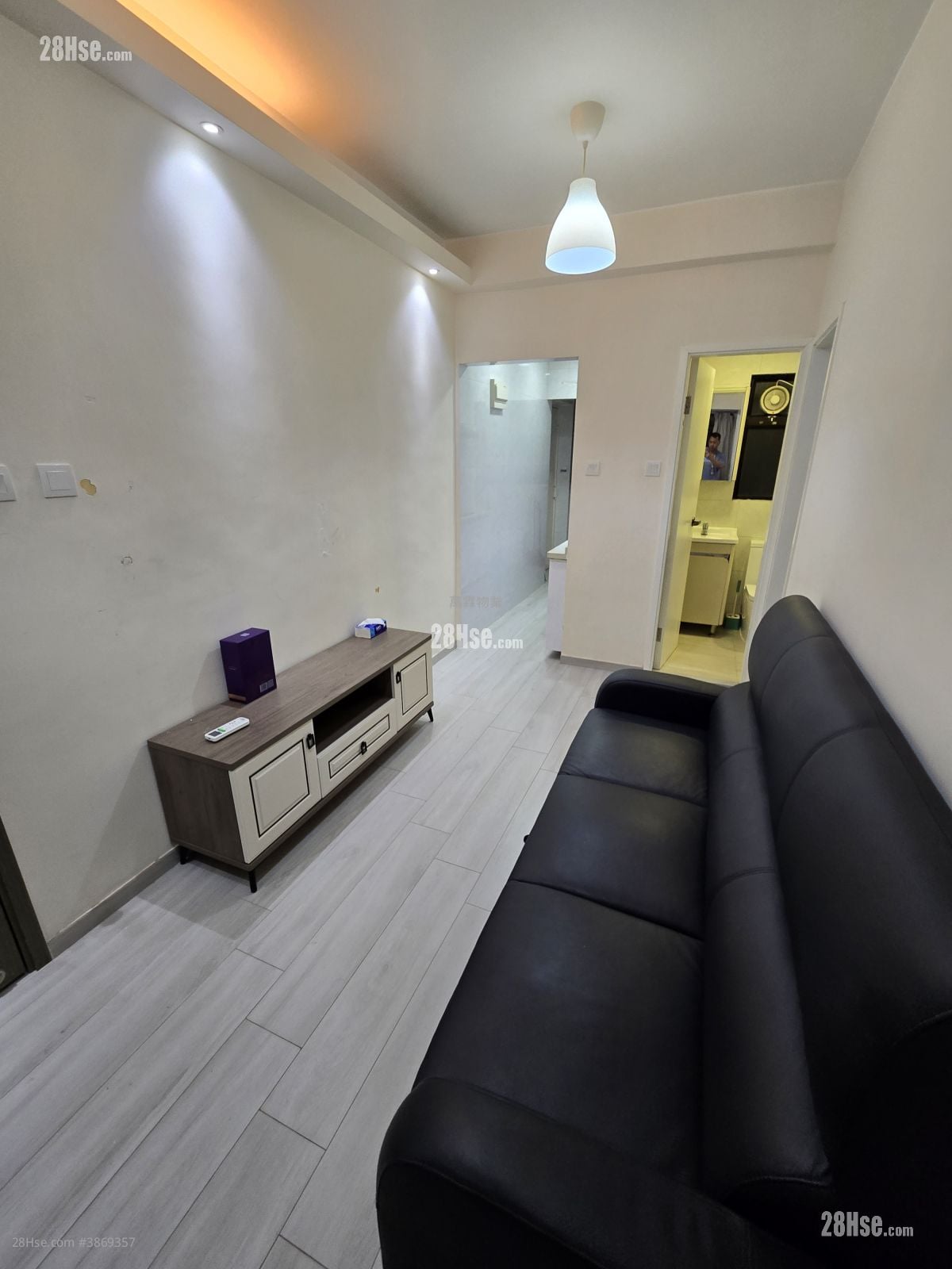 Tak Yue Mansion Rental 2 Bedrooms , 1 Bathroom 315 ft²