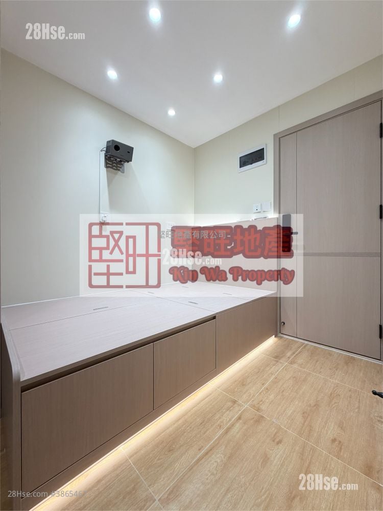 Apartment Rental Studio , 1 Bathroom 160 ft²