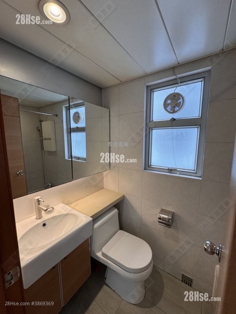 Metro Harbour View Sell 2 Bedrooms , 1 Bathroom 386 ft²