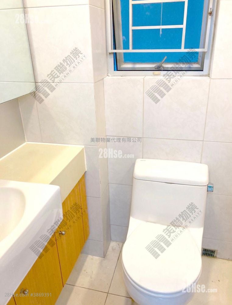 Metro Harbour View Sell 2 Bedrooms , 1 Bathroom 340 ft²