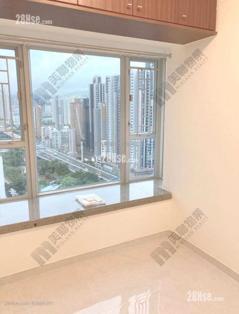 Metro Harbour View Sell 2 Bedrooms , 1 Bathroom 340 ft²