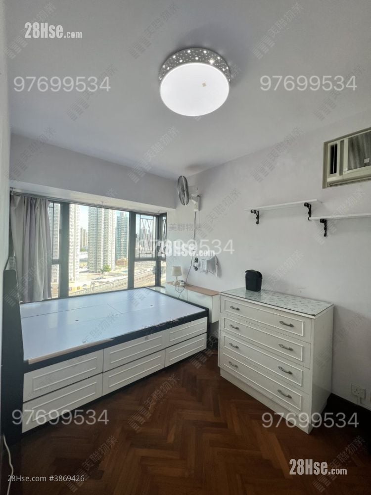 master room: Chelsea Heights Sell 2 Bedrooms , 1 Bathroom 532 ft²