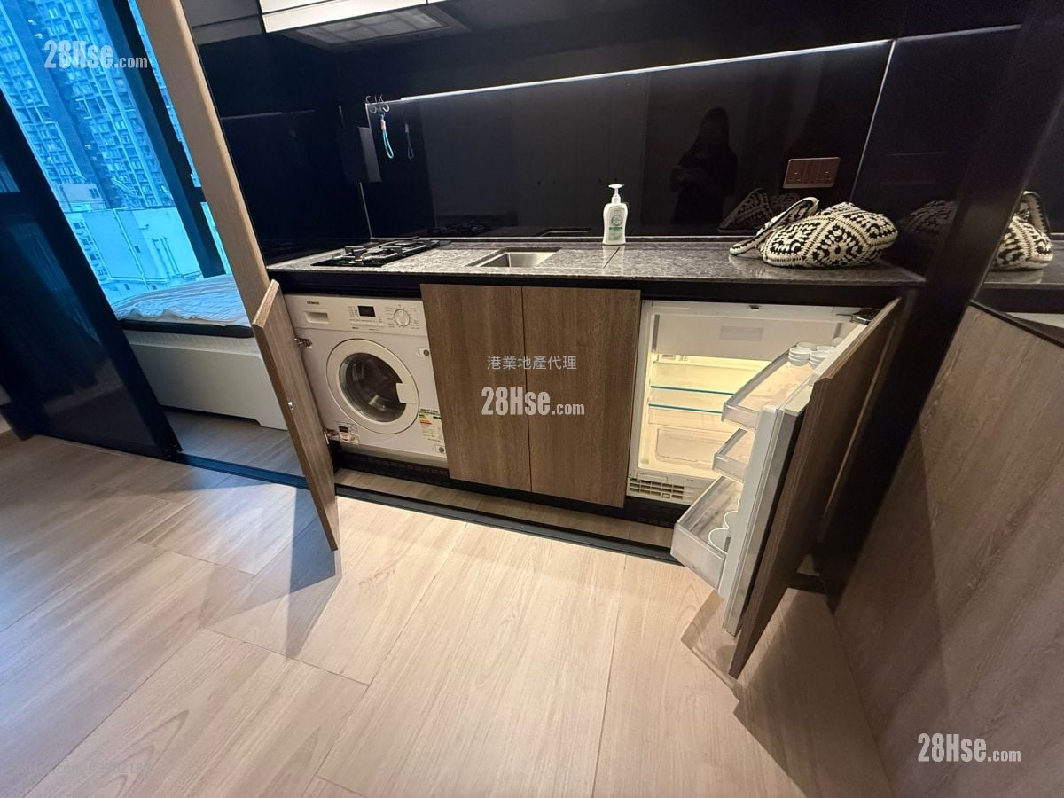 Two Artlane Rental 1 Bedroom , 1 Bathroom 253 ft²