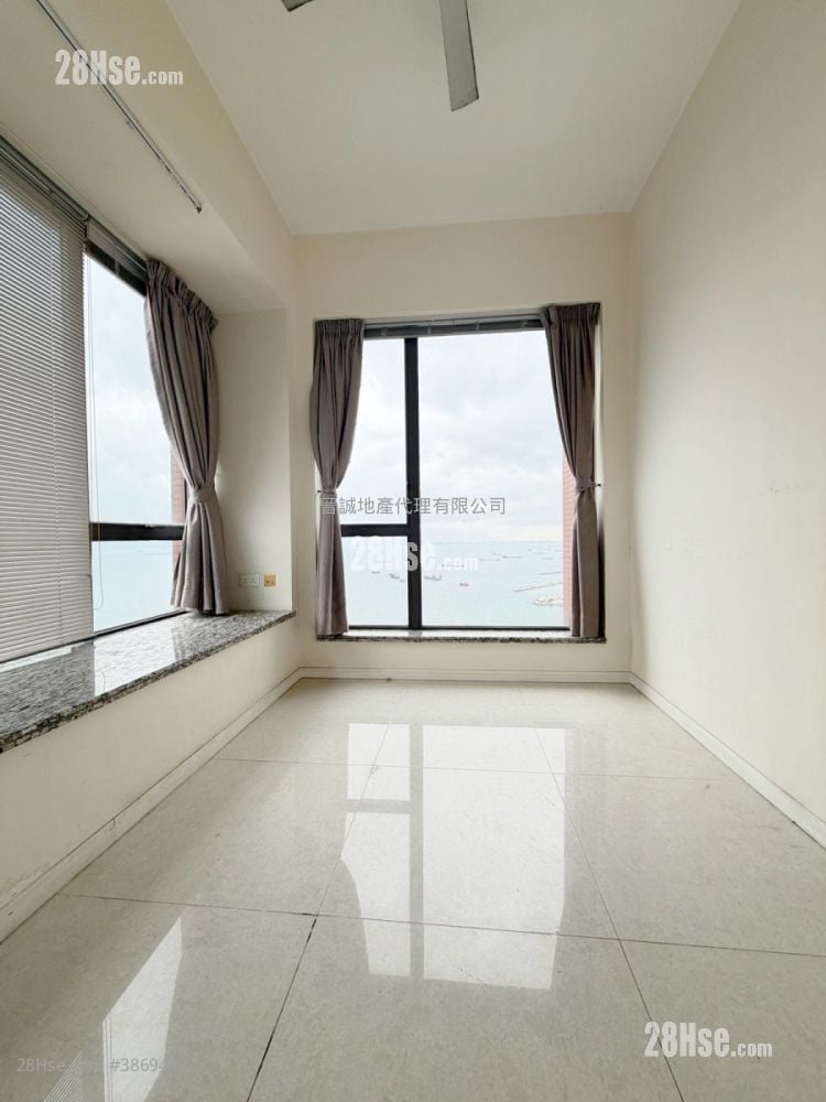 Crown By The Sea Sell 5+ Bedrooms , 3 Bathrooms 1,026 ft²