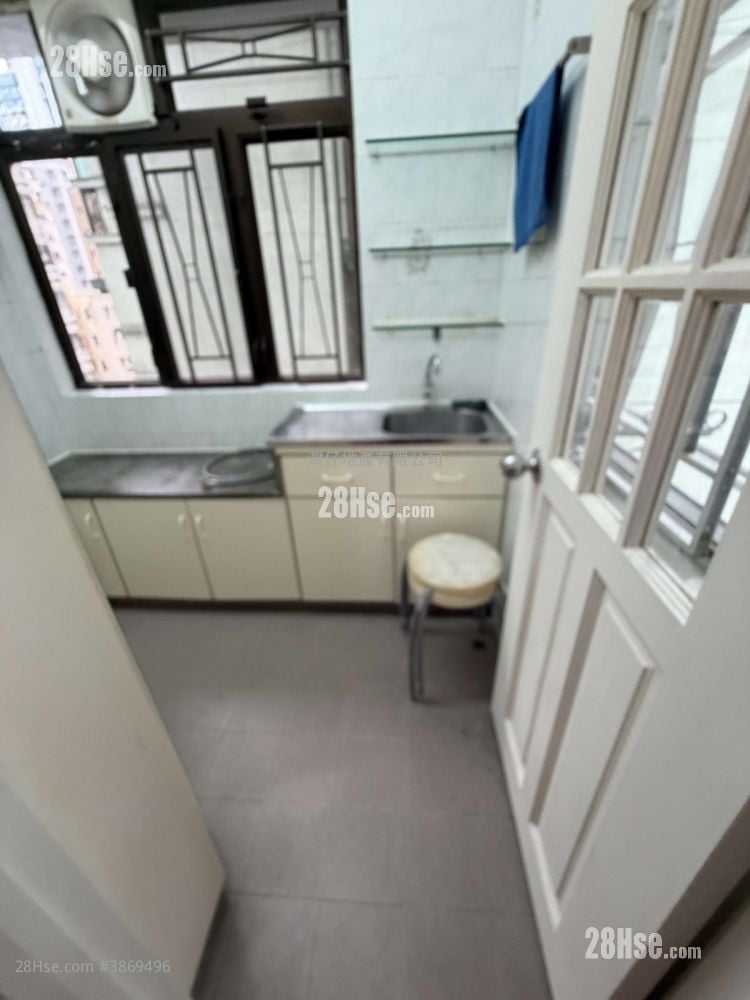 Hang Tak Building Rental 2 Bedrooms 400 ft²